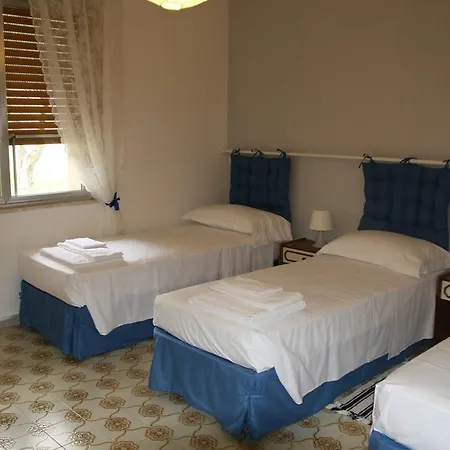 Short Lets Al Mare Siracusa Villa *